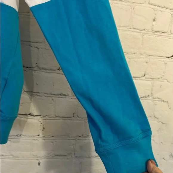 Nike Blue and White ladies long sleeve top - Picture 4 of 6